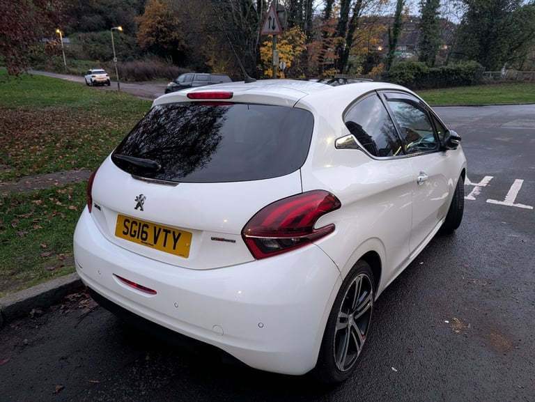 image for Peugeot, 208, Hatchback, 2016, Manual, 1199 (cc), 3 doors