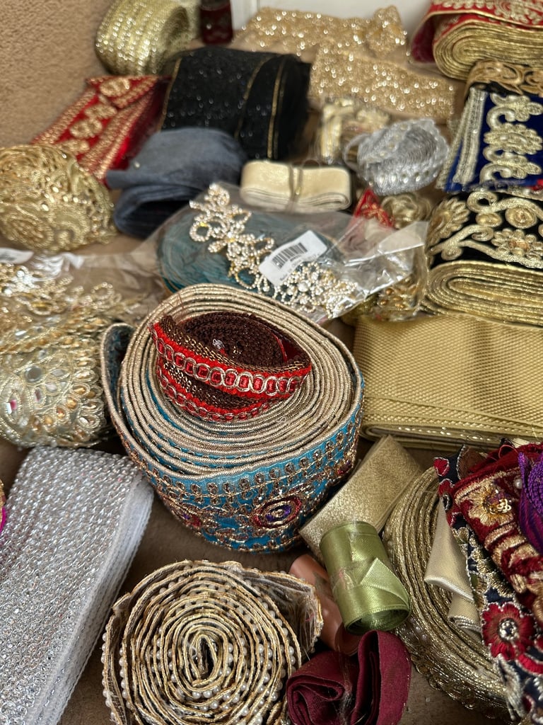 Laces & borders for dresses 