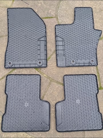 Jeep Renegade Car mats (2016+), in Northwich, Cheshire