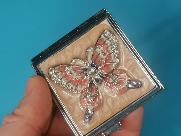 Butterfly Compact Mirror, Pocket Mirror.. As seen.