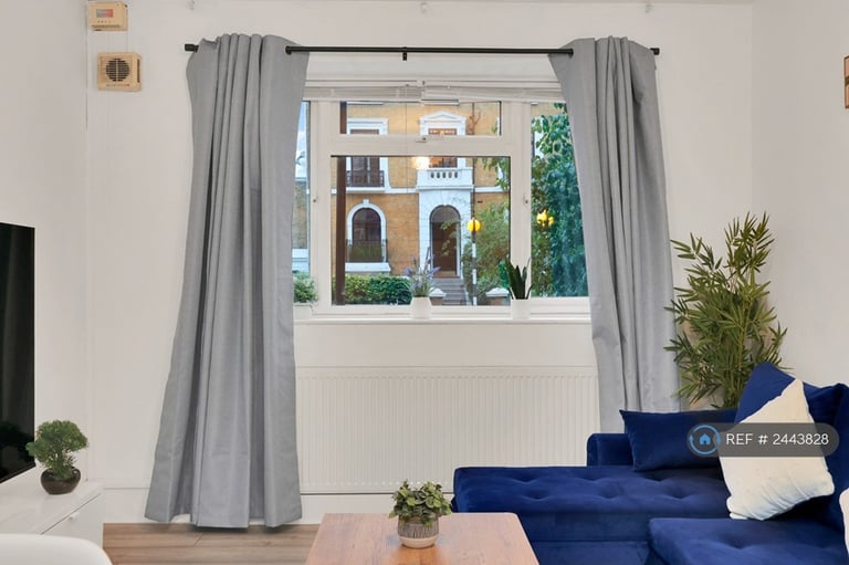1 bedroom flat in Highbury Grove Court, London, N5 (1 bed) (#2443828)