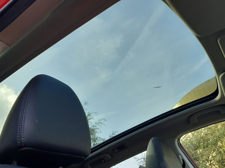 2016 Nissan Qashqai 1.6 dCi Tekna 5dr Xtronic Hatchback Diesel Automatic