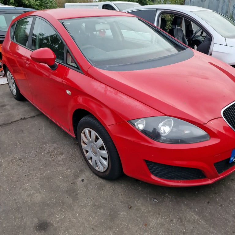 Breaking spare parts seat Leon mk2 2010