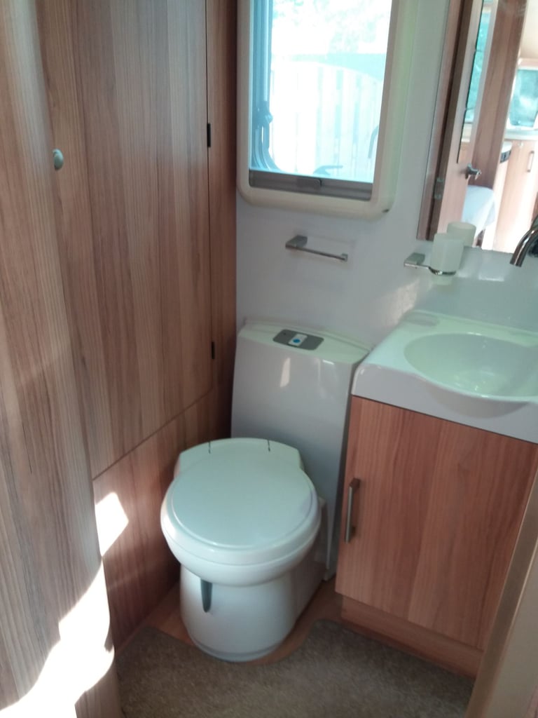 Bailey Unicorn Cadiz Series 2 Four Berth Caravan  2013