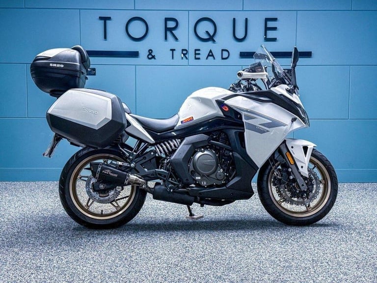 2022 22 CFMOTO 650GT 650 GRAND TOURING - LOW MILES - FULL SHAD LUGGAGE