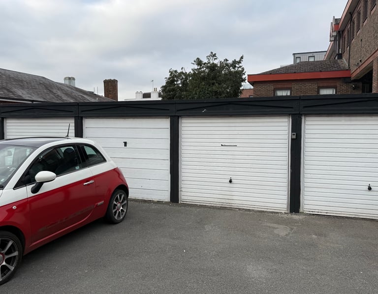 Lock Up Garage to Rent - Marlowes, Hemel Hempstead