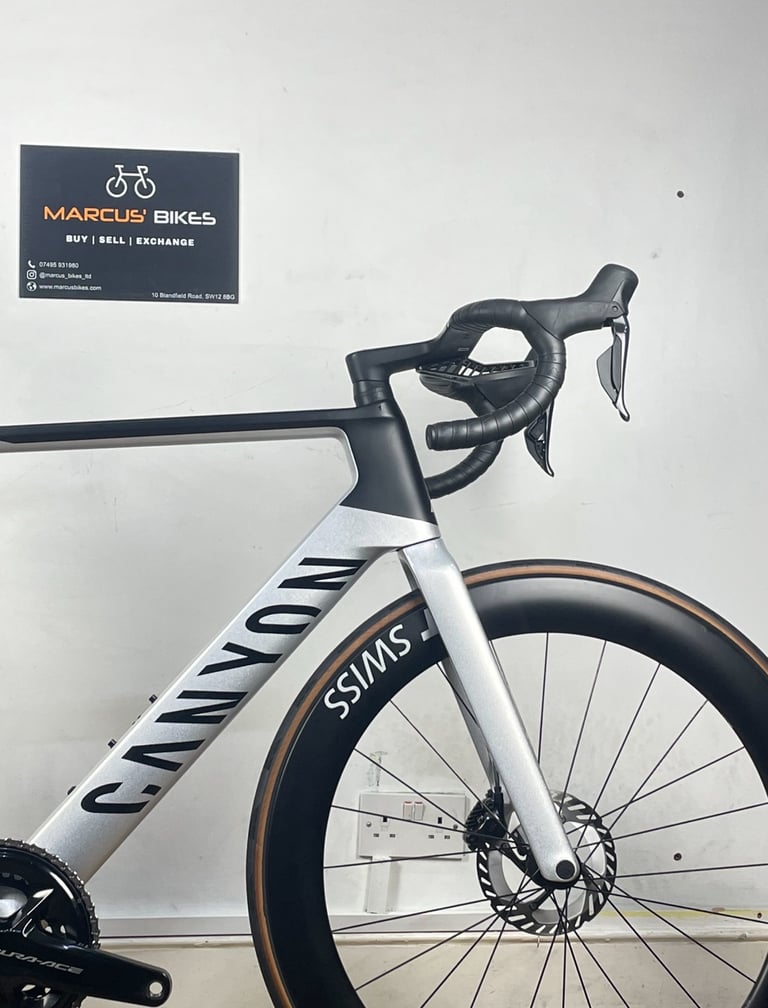 A Canyon Aeroad CF SLX 8 aero road bike