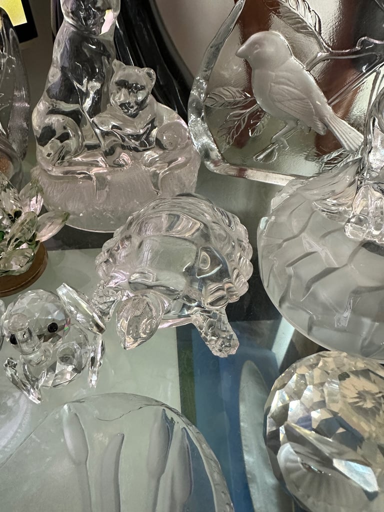 Glass and crystal ornaments. 