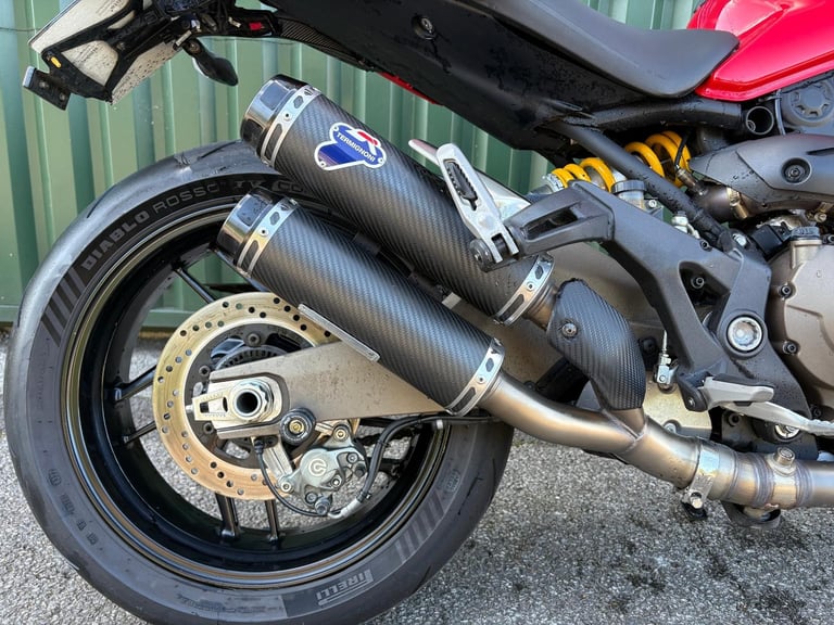 Ducati Monster 821 Red 2014 Termignoni Pipes only 6300 Miles 