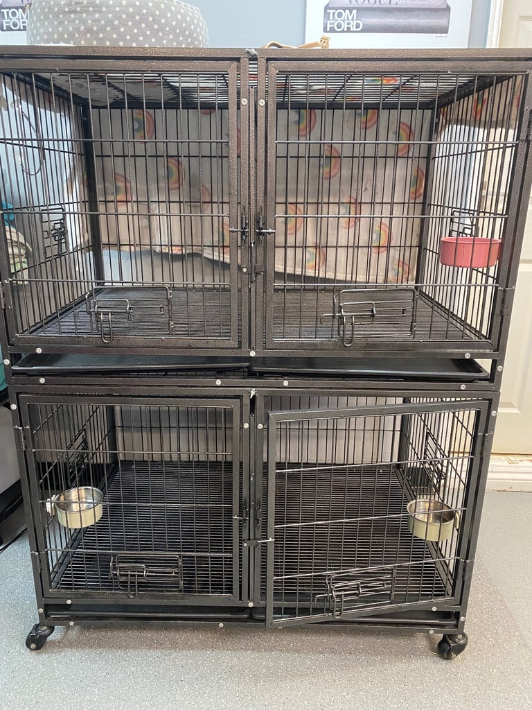 image for Dog cages holds 4 