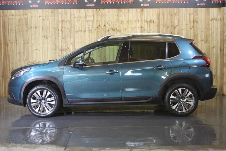 PEUGEOT 2008 1.2 PureTech Allure Premium 2019