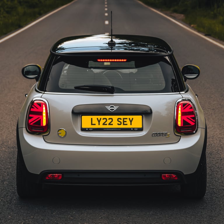 image for LYNNSEY LINDSEY LY22 SEY PRIVATE REGISTRATION CHERISHED NUMBER PLATE 