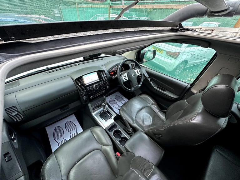 2013 Nissan Navara 3.0 dCi V6 Outlaw 4WD Diesel 4-Door Diesel