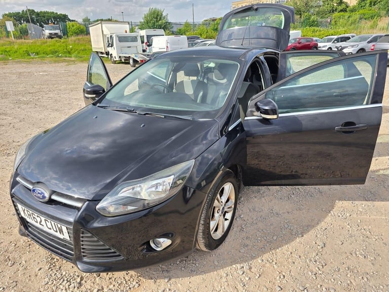 2013 Ford Focus 1.6 Zetec Powershift Euro 5 5dr Hatchback Petrol Automatic