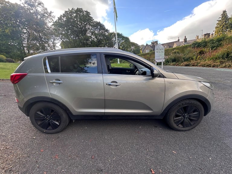 2015 Kia Sportage 2.0 CRDi KX-4 SUV 5dr Diesel Manual AWD Euro 5 (181 bhp) ESTATE Diesel Manual