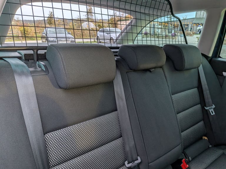 Skoda, OCTAVIA SCOUT, 4X4 Estate, 2011, Manual, 1968 (cc), 5 doors