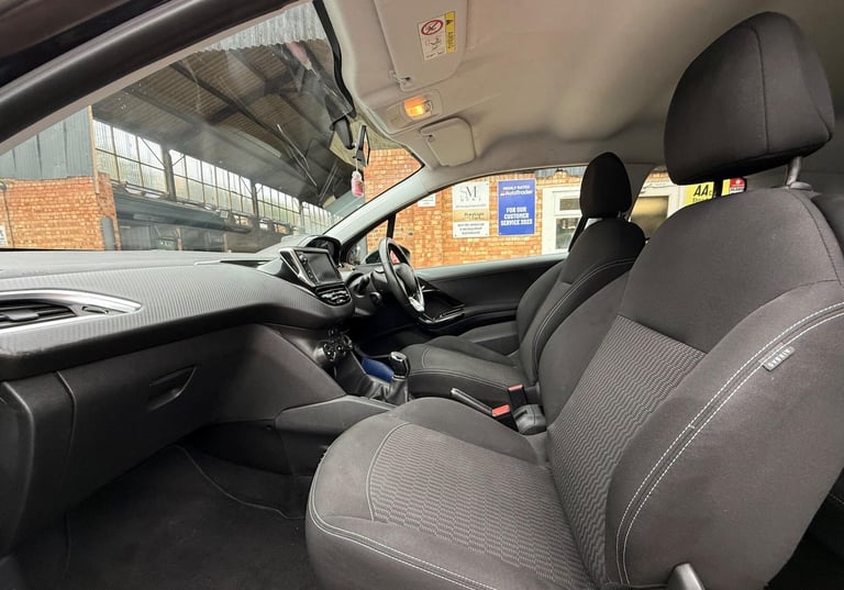 2018 Peugeot 208 1.2 PureTech Black Edition Euro 6 3dr Petrol