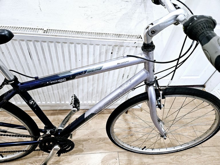 Raleigh pioneer metro hybrid bike in good condition All fully working 