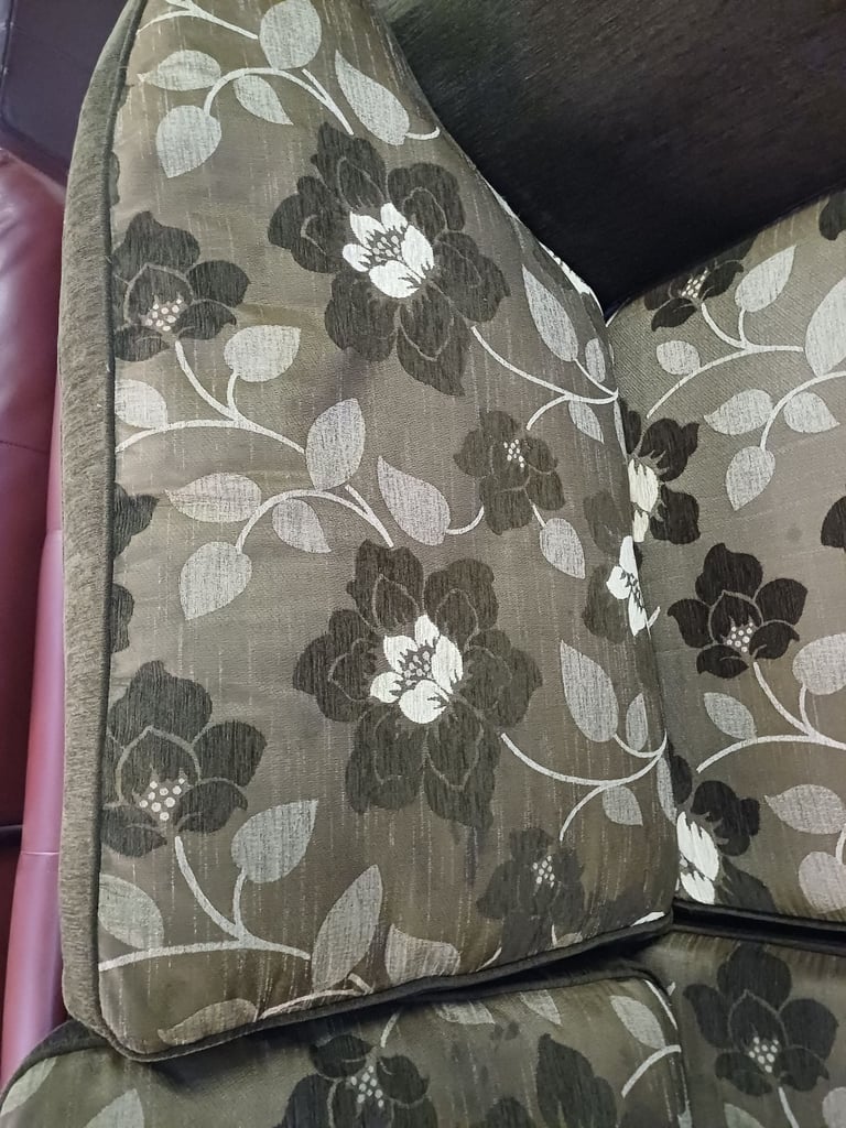 Brown floral three piece suite 