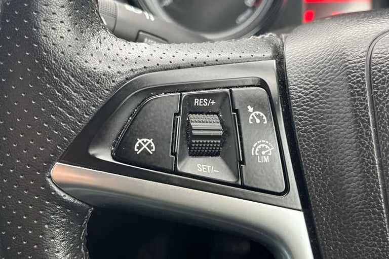 2015 Vauxhall Astra GTC 2.0 CDTi SRi Coupe 3dr Diesel Manual Euro 5 (s/s) (165 ps) Coupe Diesel M...