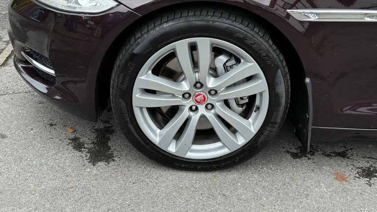 2010 Jaguar XJ 3.0d V6 Premium Luxury 4dr Auto SALOON Diesel Automatic