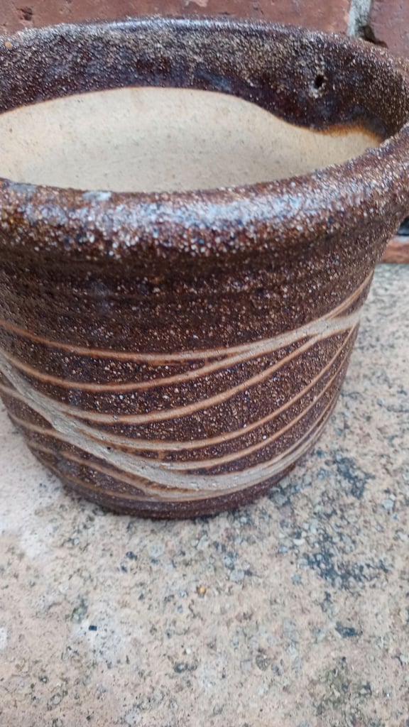 Glazed brown plant pot ex condition 7 inch across 6 inches high £10