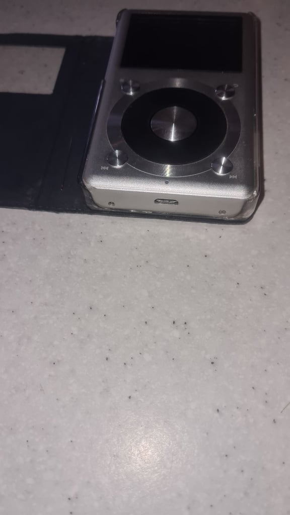 FiiO X1 High Resolution Lossless Music Audio Player in silver is a top quality digital music player