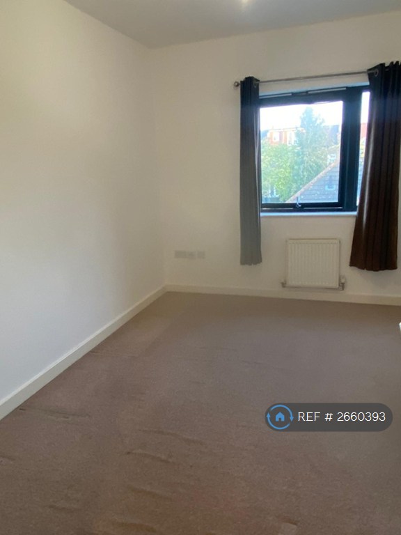 2 bedroom flat in Sidmouth Road, London, E10 (2 bed) (#2660393)