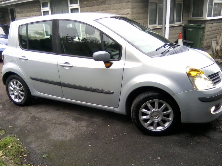 RENAULT MODUS 1.4 DYNAMIQUE 16v 5-DR 2005 (55 PLATE) ONLY 69,000 MILES FROM NEW.