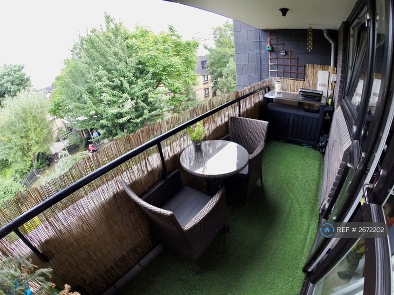 3 bedroom flat in Ericcson Close, Wandsworth, SW18 (3 bed) (#2672202)