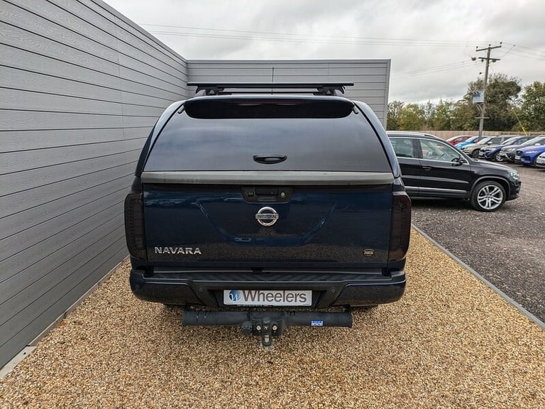 2017 Nissan Navara Double Cab Pick Up Tekna 2.3dCi 190 4WD Auto PICK UP DIESEL Automatic
