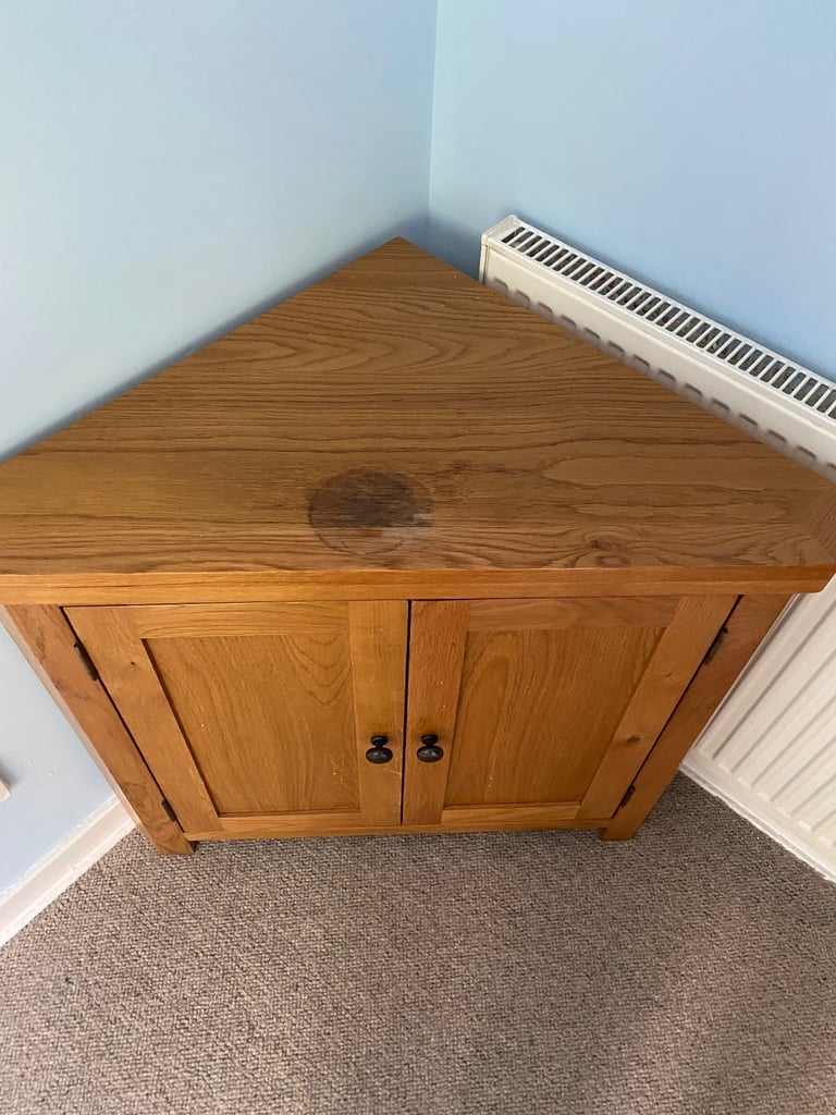 Oak corner unit
