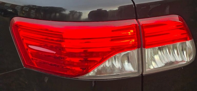 2014 Toyota Avensis 2.0 V-Matic Excel Touring CVT 5dr Petrol Automatic