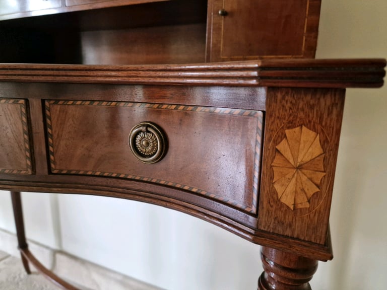 Mahogany Gainsborough ladies writing desk