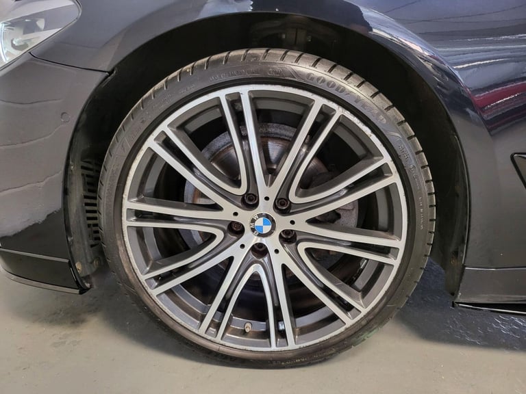 2017 BMW 5 Series 2.0 520d M Sport Auto xDrive Euro 6 (s/s) 4dr SALOON Diesel Automatic