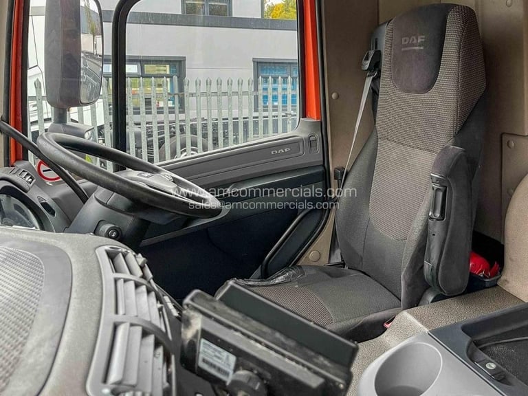 2015 (15) DAF CF 370 CURTAIN SIDE 32 TONNE 8X2 TWIN WHEEL