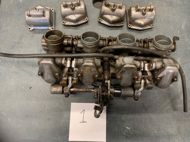 2 Sets of Keihin Carburettors 627B