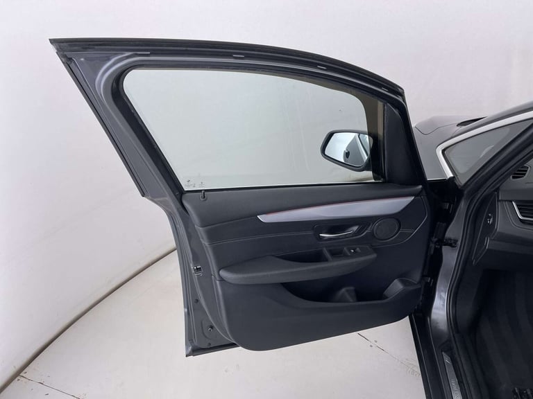 2016 BMW 2 Series 1.5 218i Luxury Auto 5dr MPV Petrol Automatic