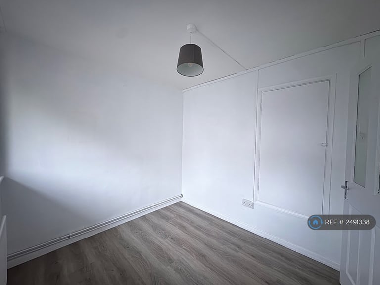 2 bedroom flat in Britton Street, Gillingham, ME7 (2 bed) (#2491338)
