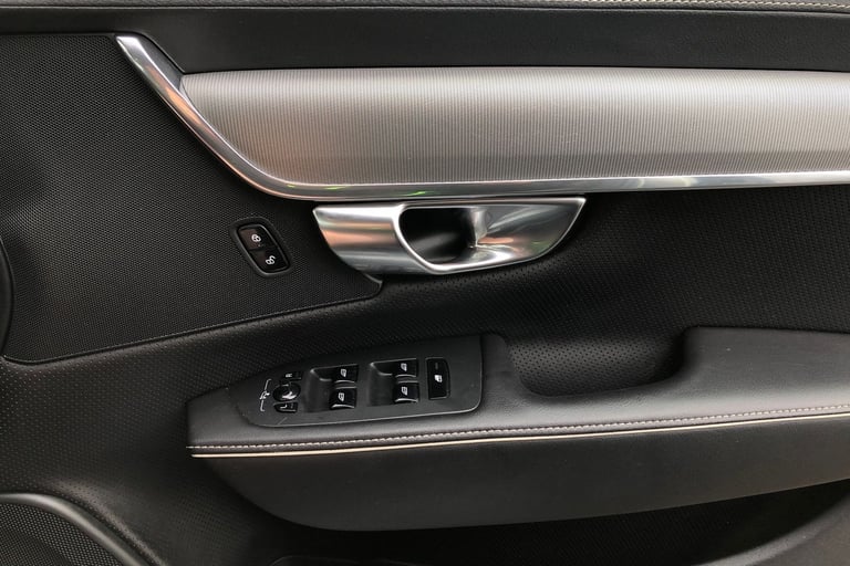 2019 Volvo S90 2.0 T4 R DESIGN 4dr Geartronic Saloon PETROL Automatic