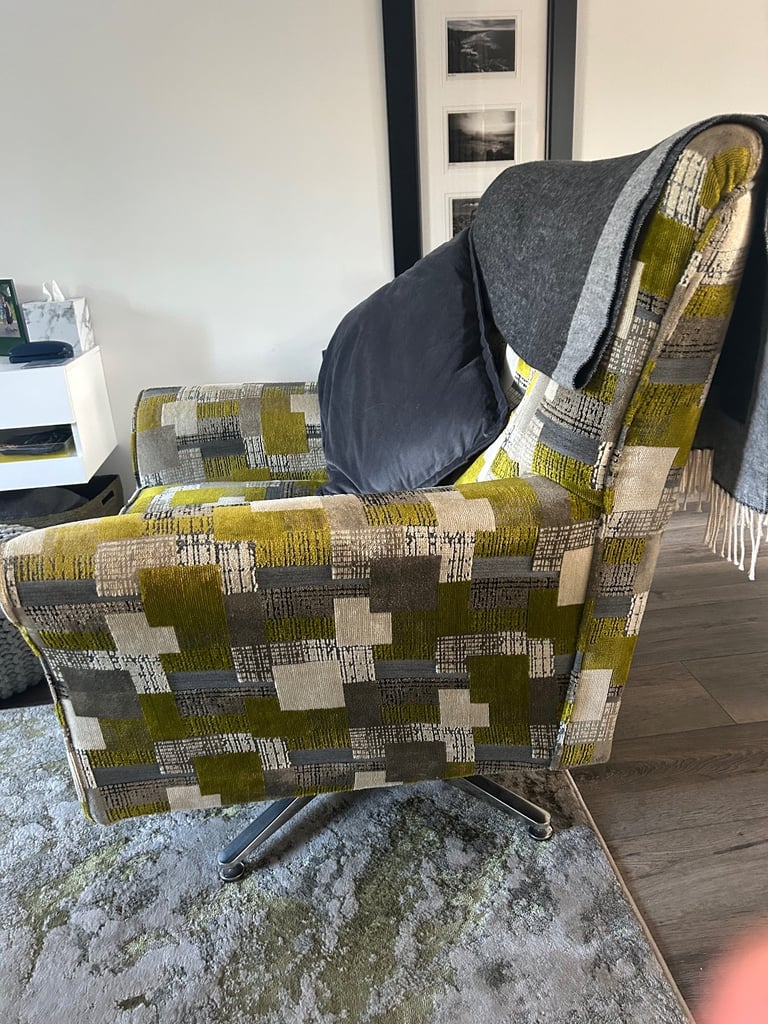 Fabric chair 