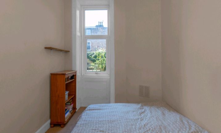 Long or short term accommodation in quiet flat 
