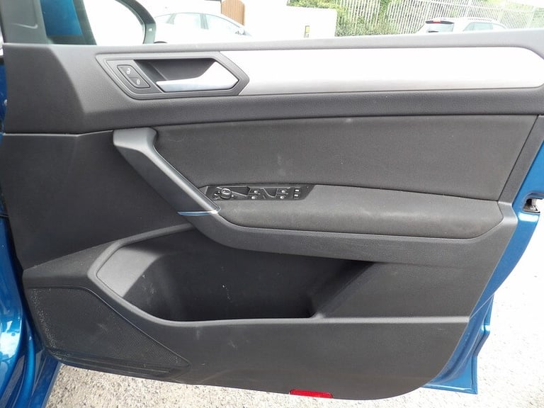 2018 Volkswagen Touran 2.0 TDI SE Family 5dr DSG MPV DIESEL Automatic