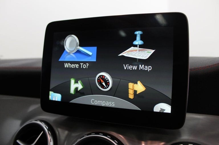 MERCEDES-BENZ GLA CLASS 2.1 GLA220d AMG Line (Premium Plus) 7G-DCT 4MATIC Euro