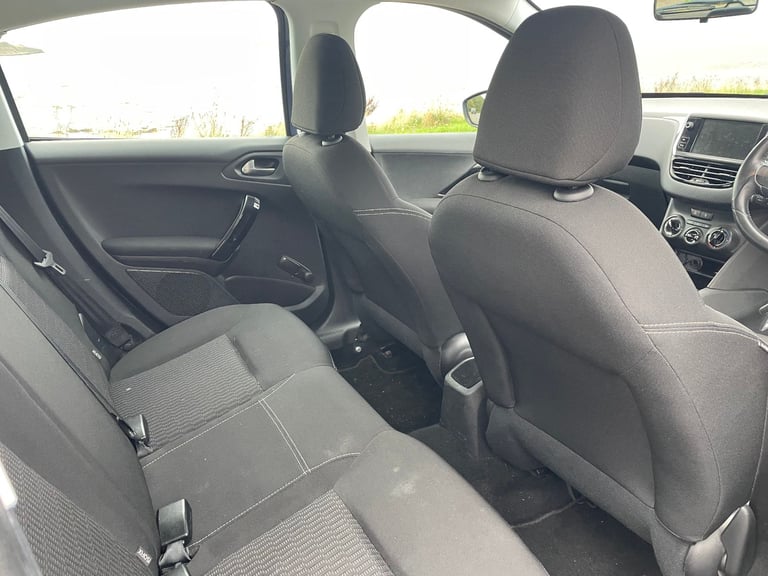 Peugeot, 208, Hatchback, 2017, Manual, 1199 (cc), 5 doors