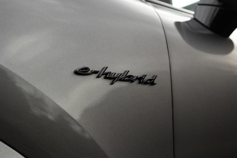 2023 Porsche Cayenne 3.0 V6 E-Hybrid 25.9kWh TiptronicS 4WD Euro 6 (s/s) 5dr ESTATE Petrol/Electr...