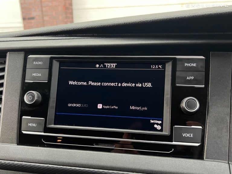 2024 Volkswagen Transporter 2.0 BiTDI 204 Highline Kombi Van 4MOTION DSG WINDOW VAN Diesel Automatic