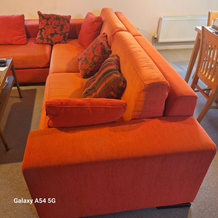 Sofas living room 4 piece very good condition 