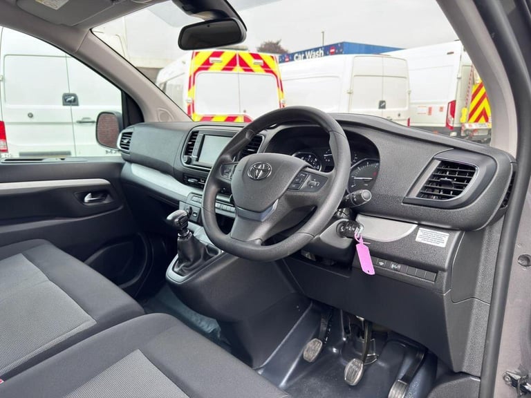 2022 Toyota PROACE CITY Verso 1.5D Shuttle Medium MPV 5dr Diesel Manual MWB Euro 6 (s/s) (9 Seat)...