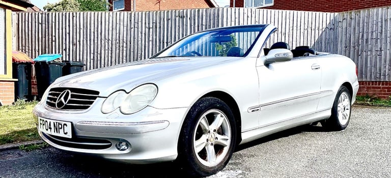 Mercedes-Benz, CLK, Convertible, 2004, Semi-Auto, 2597 (cc),2 doors - Image 2